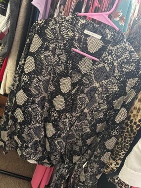 Snake Print Tie-Waist Blouse - Black & Cream